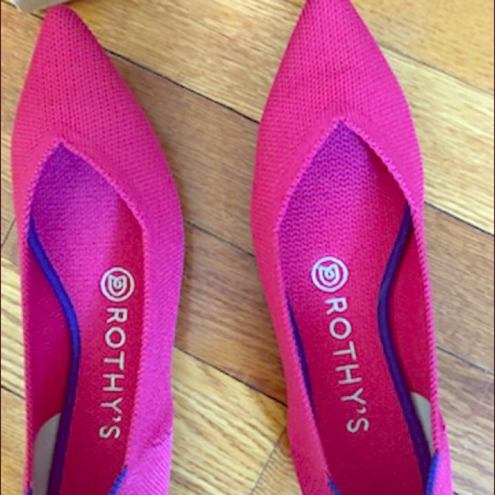 NWT Rothy’s Point Hot Pink (retired) Size 6